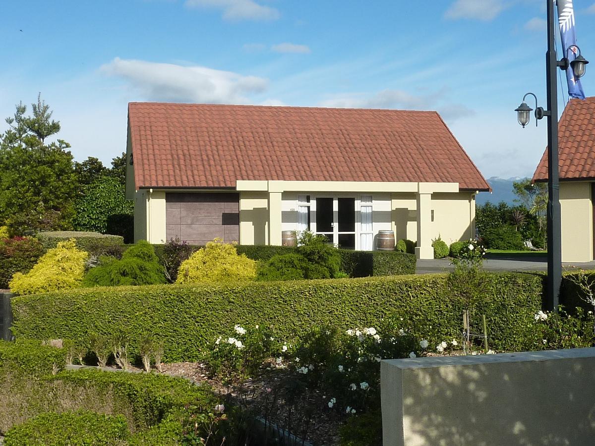 A Touch Of Tuscany At Hillsborough New Plymouth Eksteriør billede